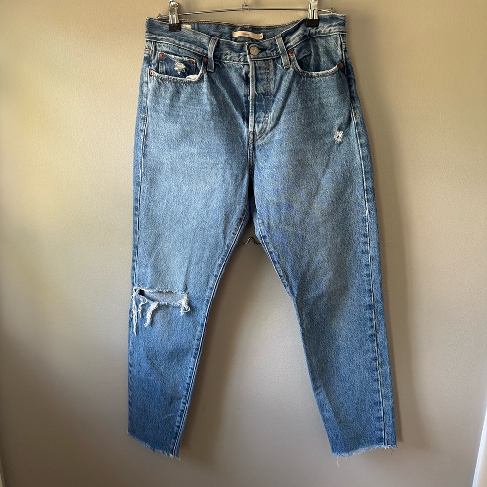 Levi's Women's Wedgie Straight Distressed